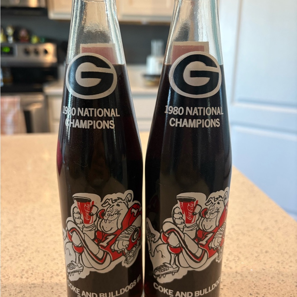 Georgia Bulldogs Commemorative Bottles - Black and Red